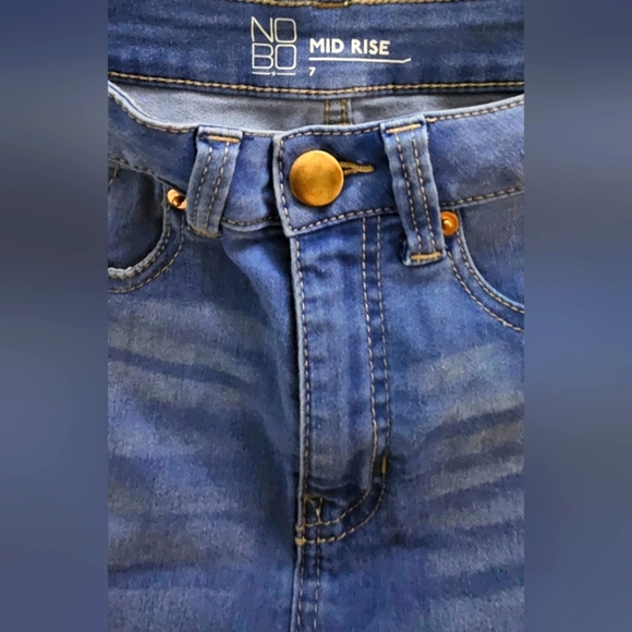 🌟Pink Stripe Denim Skirt 🌟 - Picture 2 of 6